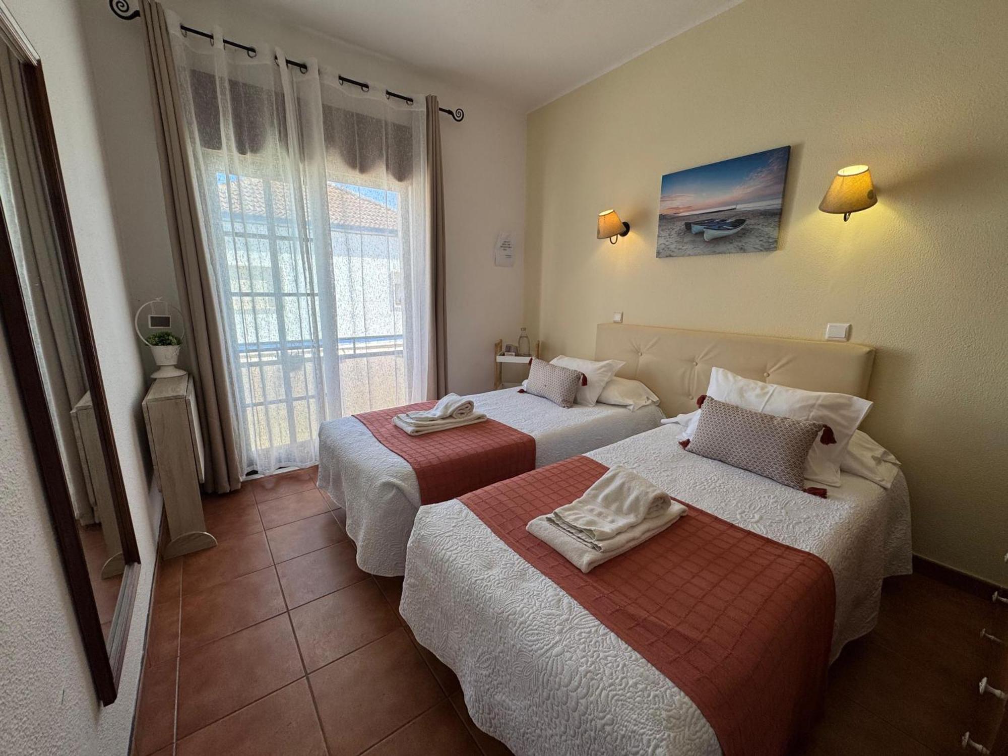 Quartos Abelha Porto Covo Exterior foto